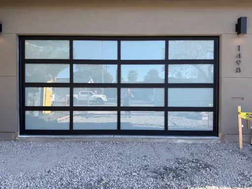 gassDoor1