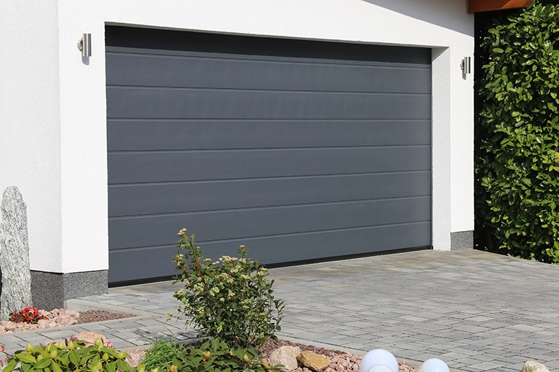 What Size Bolts Are Used for Hurricane-Proof Garage Doors 